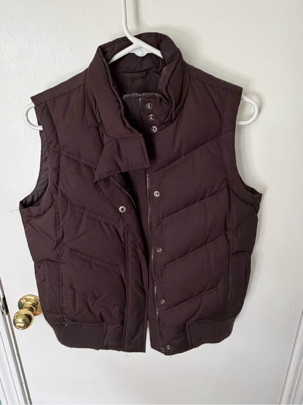 Vintage gap women’s brown puffer vest size small